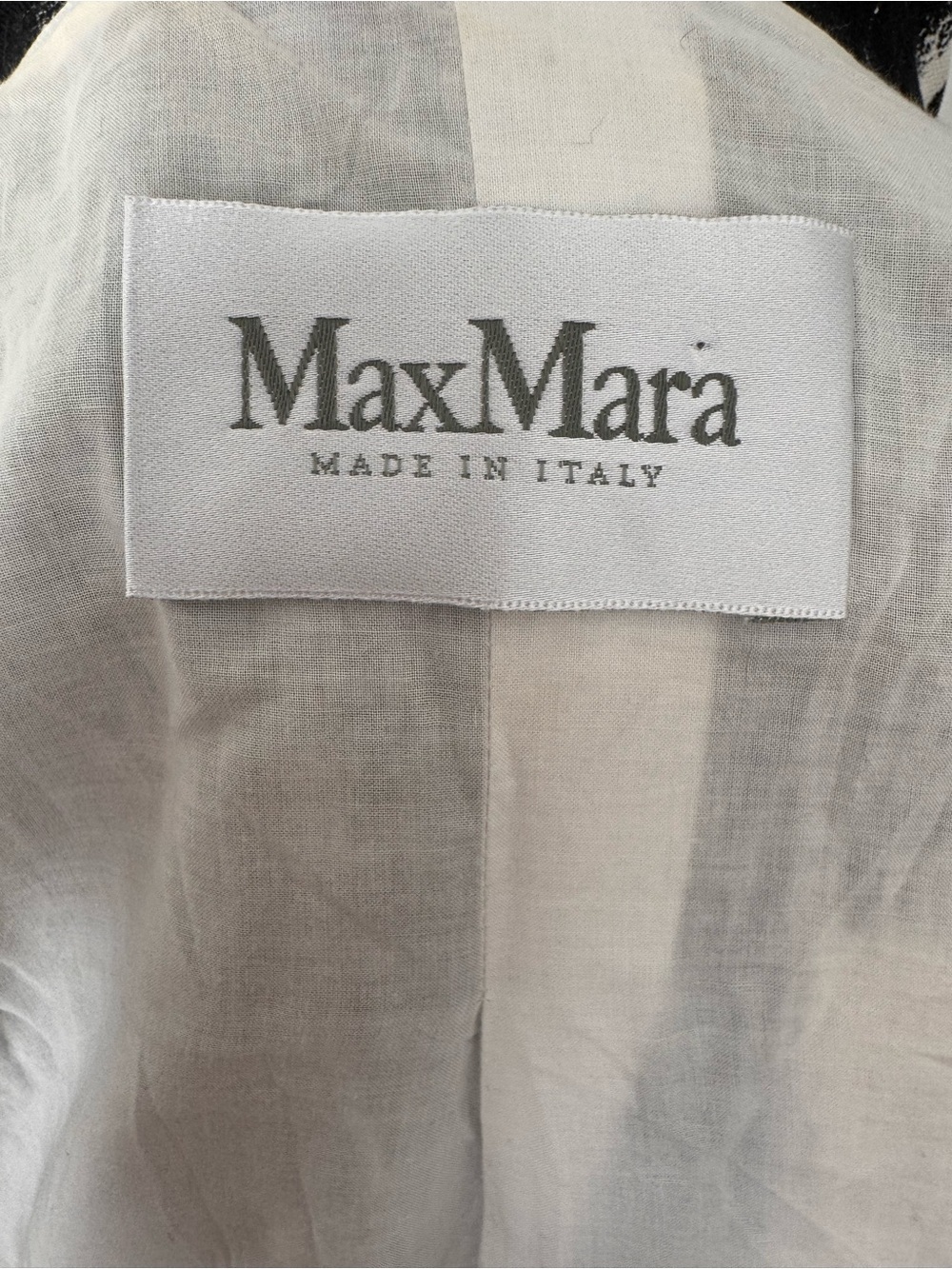 MaxMara Black and White Brushstroke Cropped Blazer - Picture 6 of 11